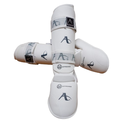 Espinilleras con Empeineras Blancas Aprobadas WUKF